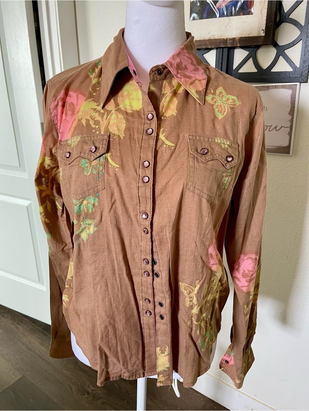 VINTAGE Wrangler 20X Women’s Pearl Snap Rodeo Shirt  - M